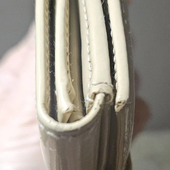 Gucci Tom Ford era patent compact wallet - Picture 13 of 14